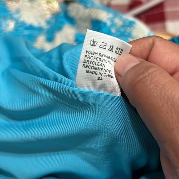 Bella Barnett One Shoulder metallic cocktail Dress - Picture 9 of 11